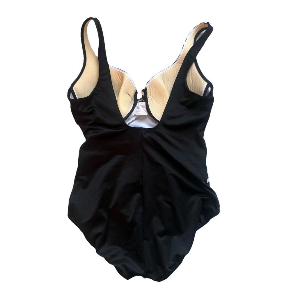 MIRACLESUIT Mayan Stripe Escape One Piece Swimsuit Black White Slimming Size 18 - Picture 5 of 8